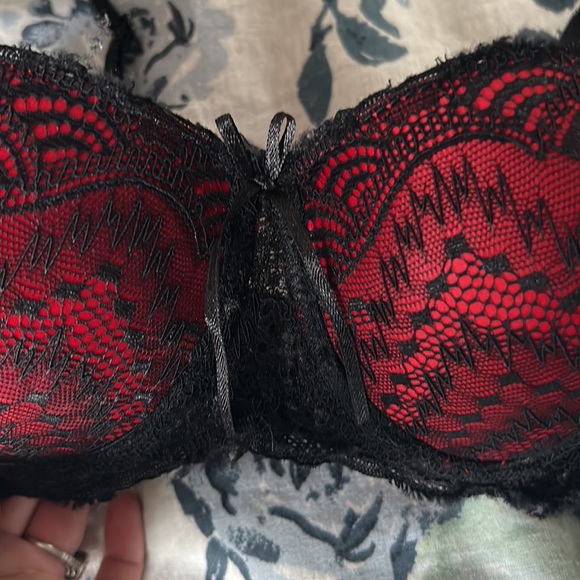 Black/Red Lace Padded Push-up Bra - Sz 34C - Picture 3 of 8